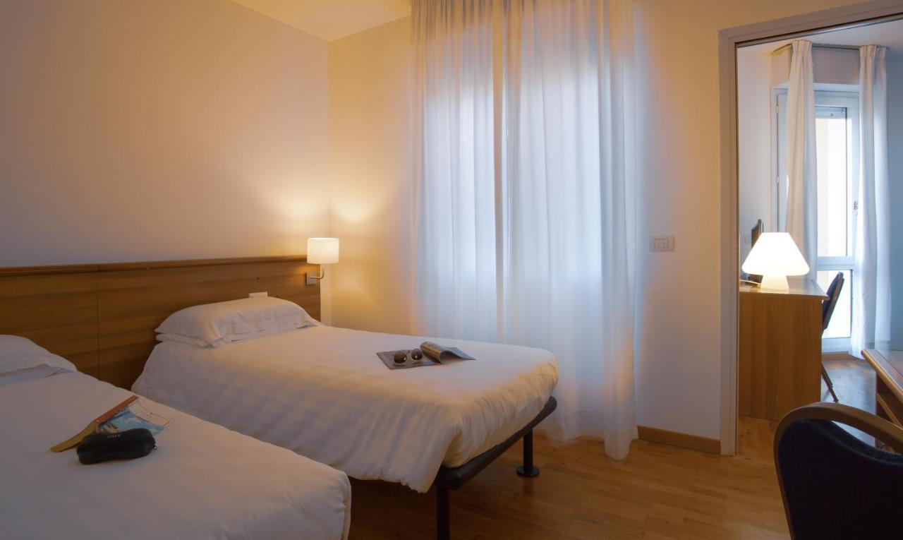 Mistral2 Hotel โอริสตาโน ภายนอก รูปภาพ