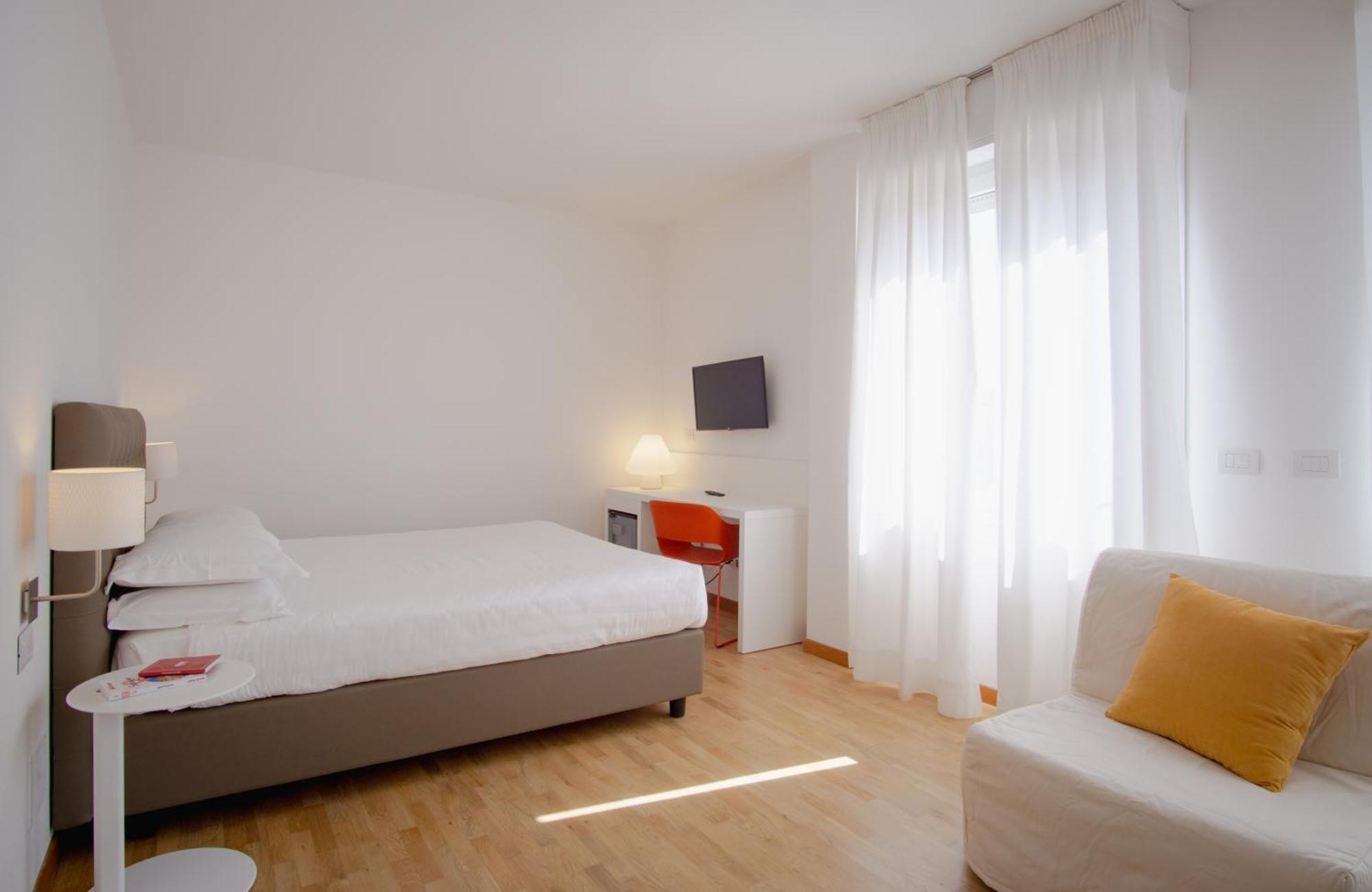 Mistral2 Hotel โอริสตาโน ภายนอก รูปภาพ